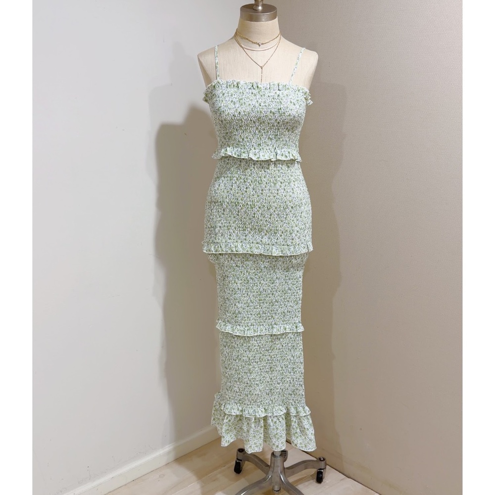 Mable Women's Green Floral Sleeveless Smocked Bodycon Midi Dress Size M - Picture 3 of 8